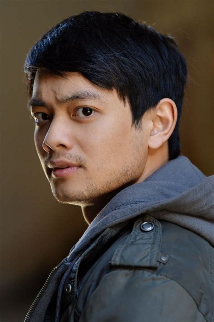 Osric Chau - Bio, Age, weight, height, Wiki, Facts and Family