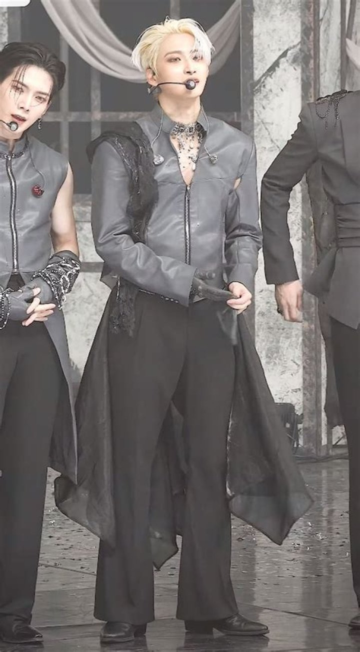 Park Seong Hwa (songwriter) - Biography, Age, Net Worth, Wikipedia, Spotify, TikTok, Facebook, Facts and Family