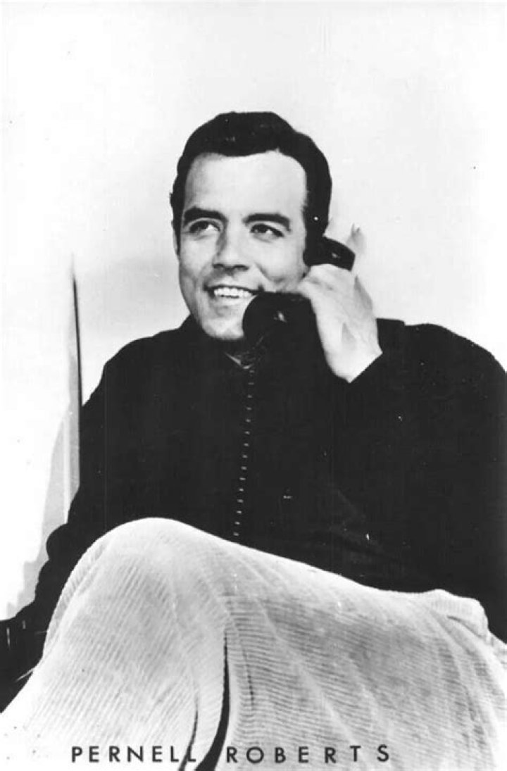 Pernell Roberts - Bio, Age, net worth, height, Wiki, Facts and Family