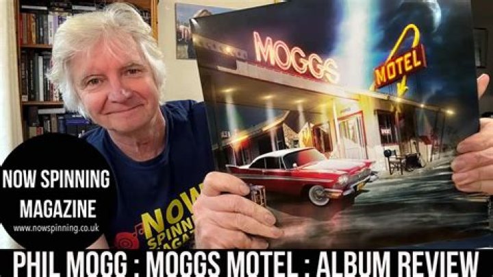 Phil Mogg - Bio, Age, net worth, Wiki, Facts and Family