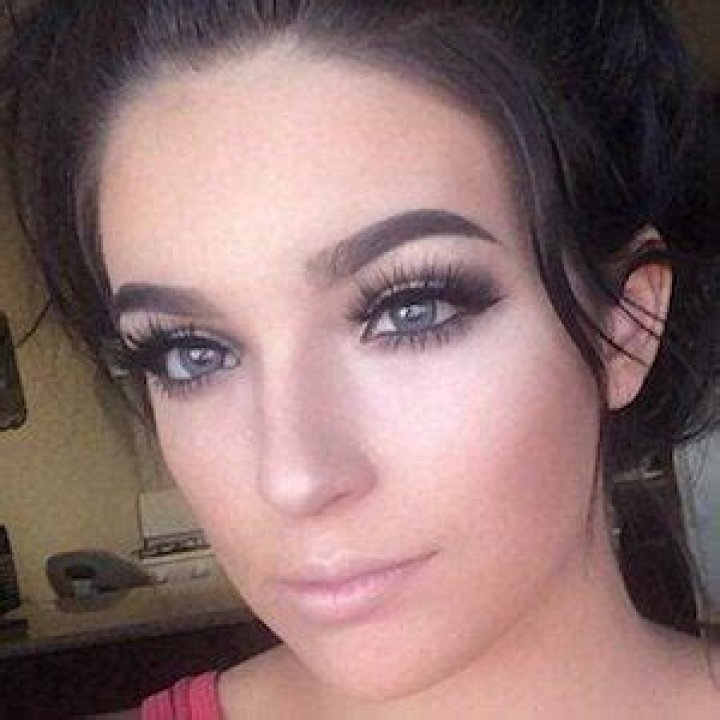 Raylene Valle - Bio, Age, Wiki, Facts and Family