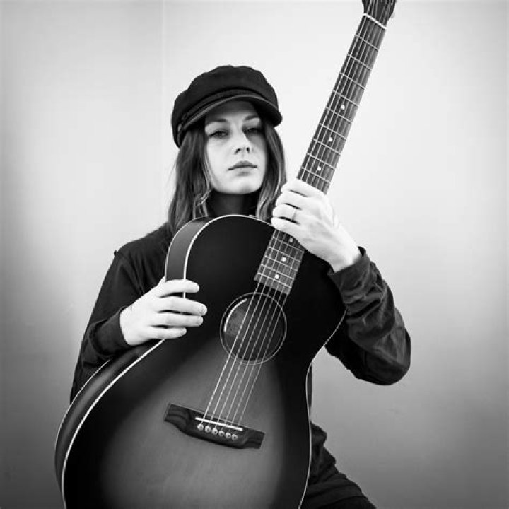 Rebecca Lovell - Bio, Age, Wiki, Facts and Family