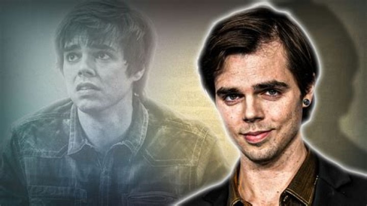 Reid Ewing - Bio, Age, net worth, weight, height, Wiki, Facts and Family