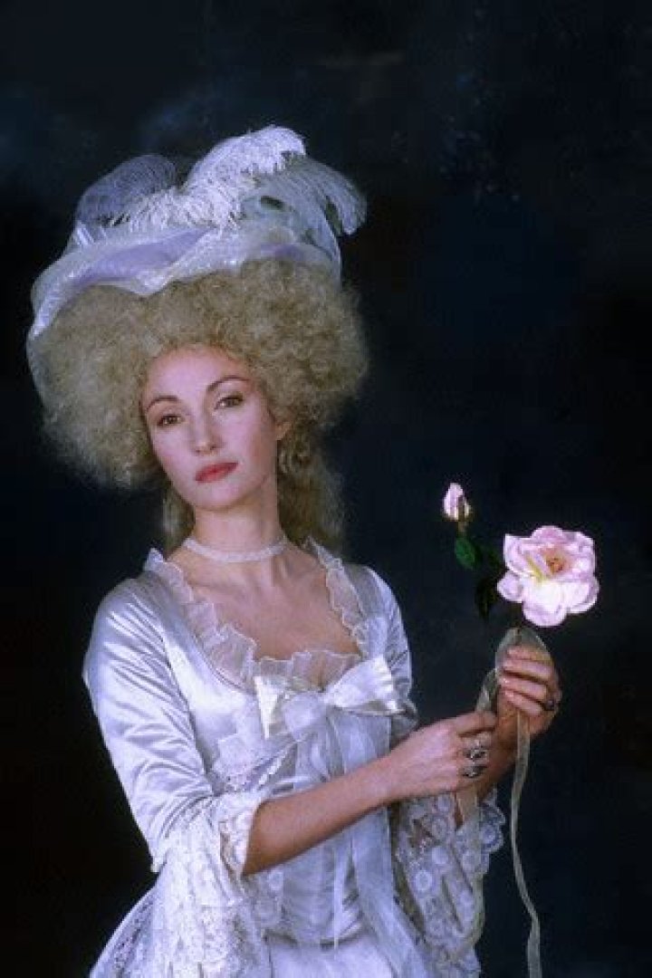 Riana Antoinette - Bio, Age, Wiki, Facts and Family