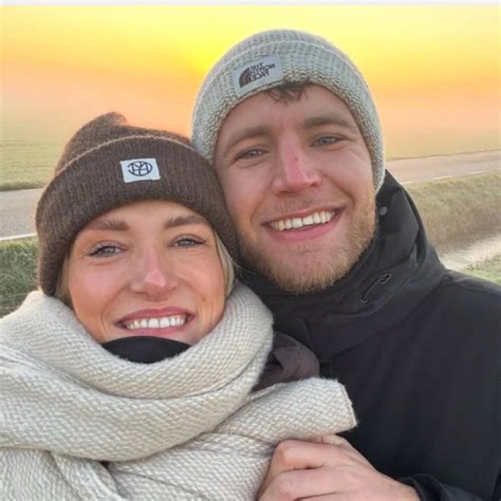 Rob Mayes - Bio, Age, height, Wiki, Facts and Family