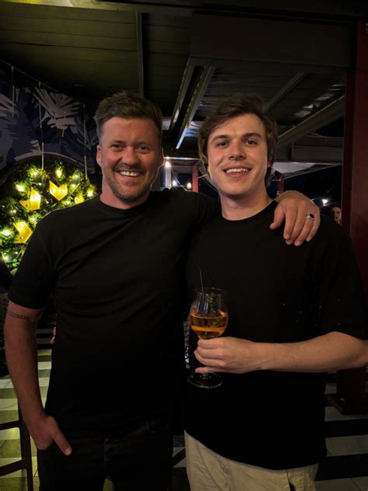 Robbie Kruse - Bio, Age, height, weight, Wiki, Facts and Family