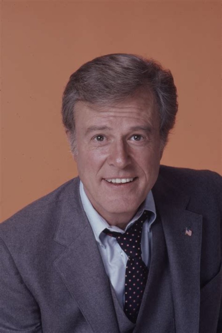 Robert Culp - Bio, Age, net worth, height, Wiki, Facts and Family