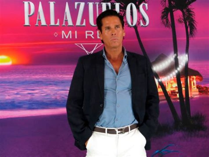 Roberto Palazuelos - Bio, Age, net worth, Wiki, Facts and Family