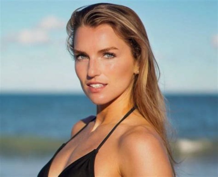 Who is Robin Bone ? Wikipedia,Age,Height,Weight,Real Name,Net Worth