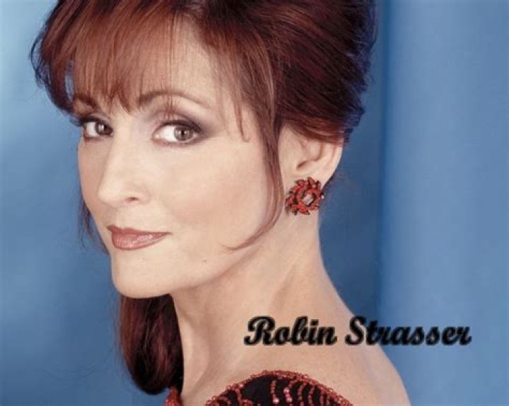 Robin Strasser - Bio, Age, Wiki, Facts and Family