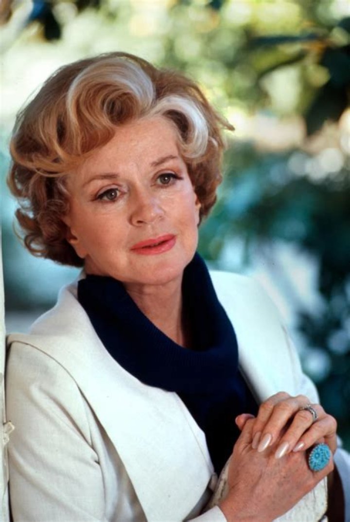 Rosemary DeCamp - Bio, Age, Wiki, Facts and Family