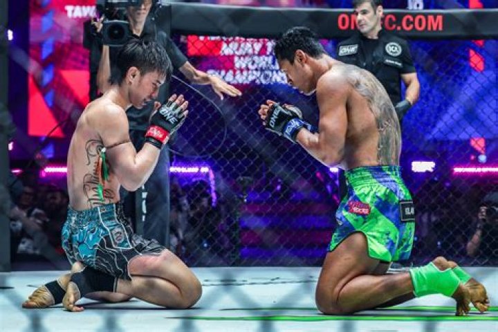 Saenchai - Bio, Age, Wiki, Facts and Family