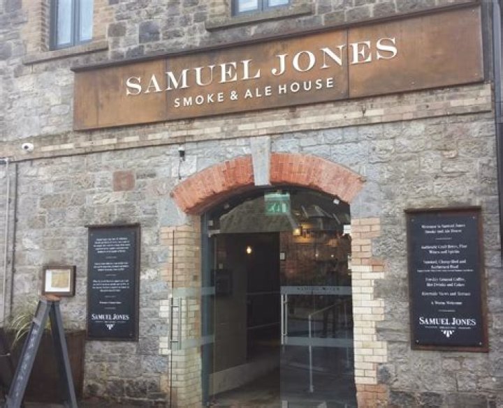 Sam Jones III - Bio, Age, net worth, height, Wiki, Facts and Family