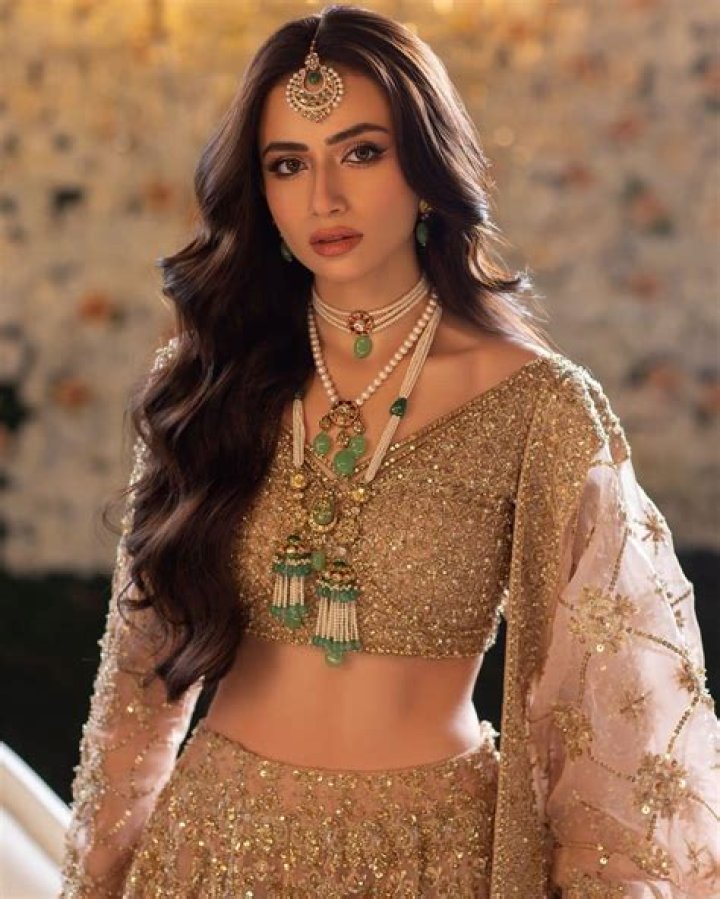 Sana Javed - Bio, Age, Wiki, Facts and Family