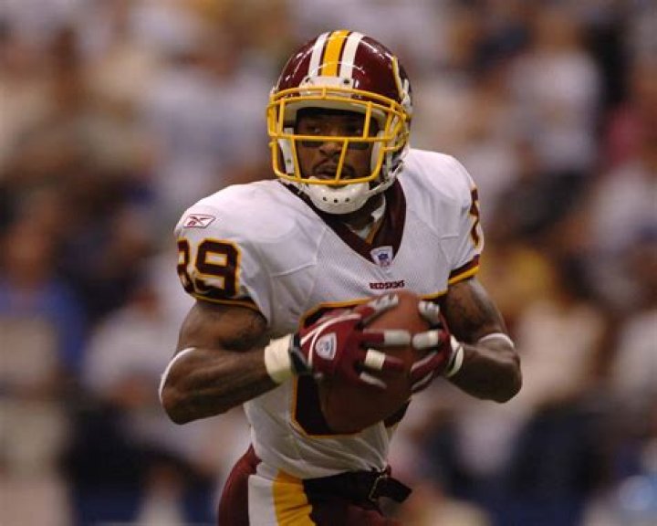 Santana Moss - Bio, Age, net worth, siblings, height, Wiki, Facts and Family