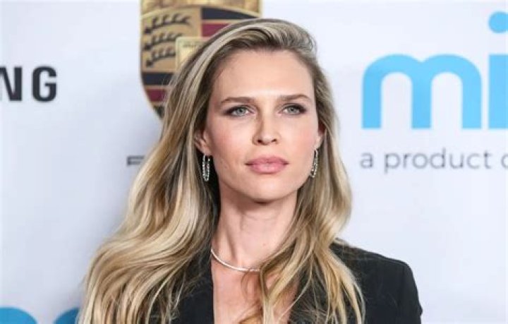 Sara Foster - Bio, Age, Wiki, Facts and Family