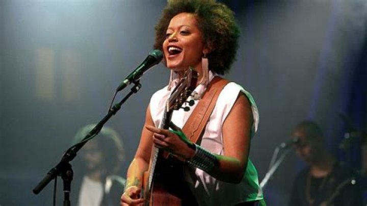 Sara Tavares - Bio, Age, Wiki, Facts and Family