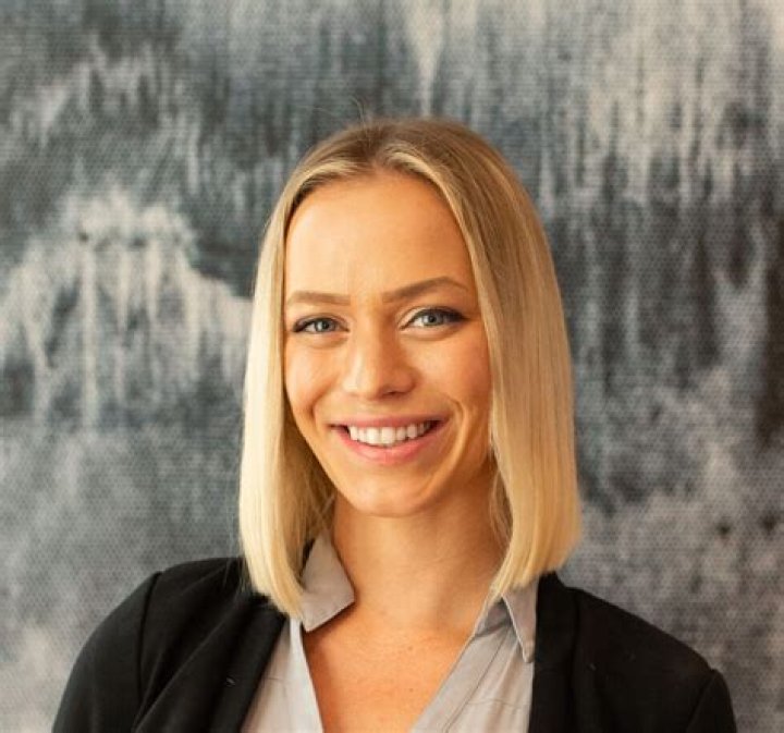 Sarah Burgett - Bio, Age, Wiki, Facts and Family