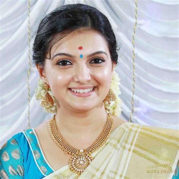 Saranya Mohan - Bio, Age, Wiki, Facts and Family