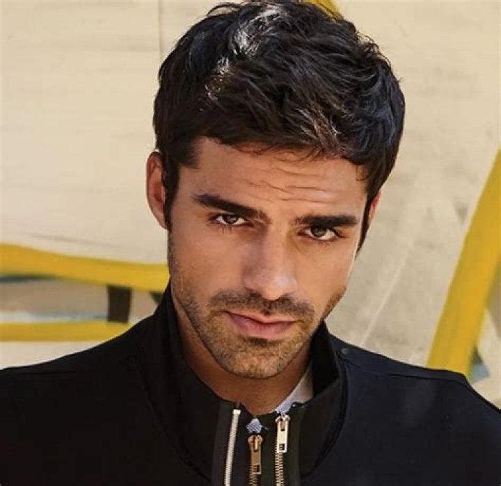 Sean Teale - Bio, Age, weight, height, Wiki, Facts and Family