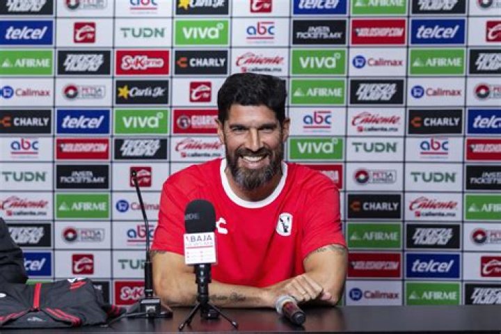 Sebastian Abreu - Bio, Age, height, Wiki, Facts and Family