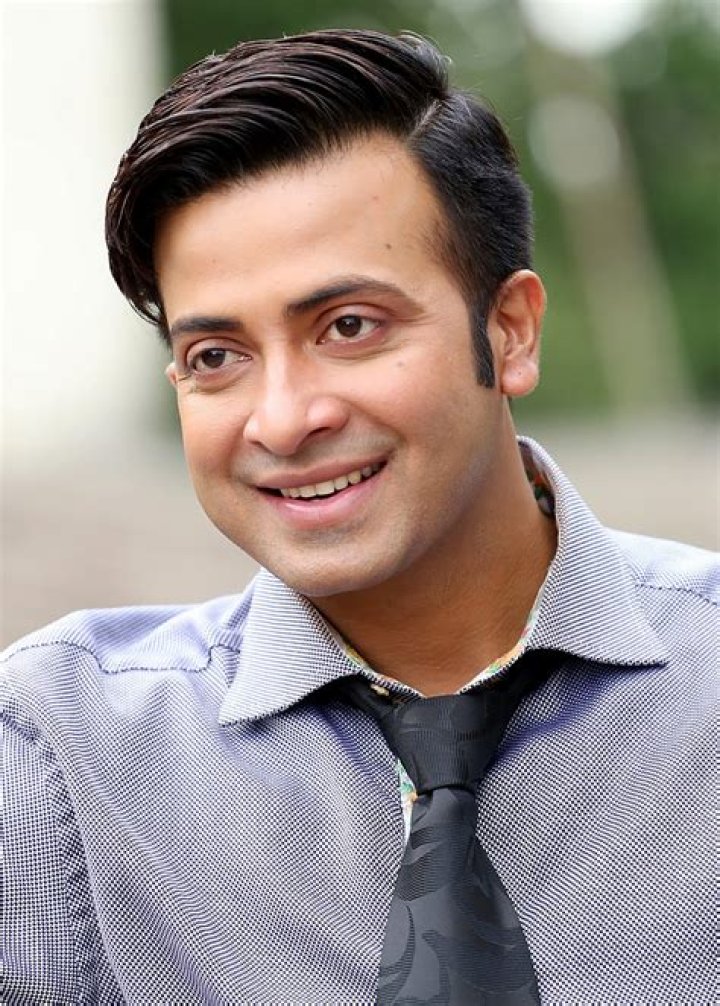 Shakib Khan - Bio, Age, net worth, height, Wiki, Facts and Family