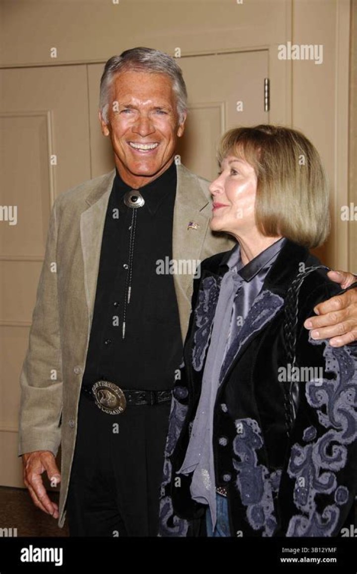 Shelby Grant - Bio, Age, Wiki, Facts and Family