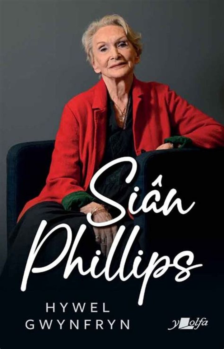 Sian Phillips - Bio, Age, Wiki, Facts and Family
