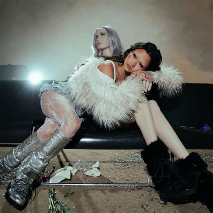 Snow Wife: Pop Singer Detailed Bio, Age, Birthday, & Height Insights and more