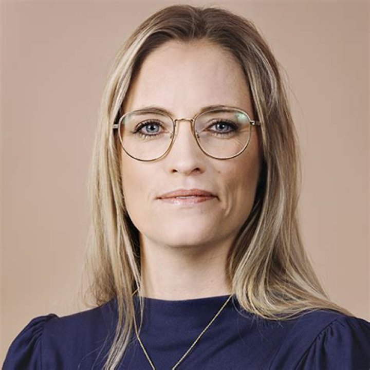 Stephanie Hollman - Bio, Age, Wiki, Facts and Family