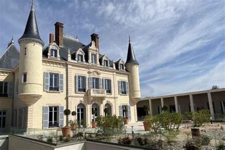 Sue Lyon - Bio, Age, Wiki, Facts and Family