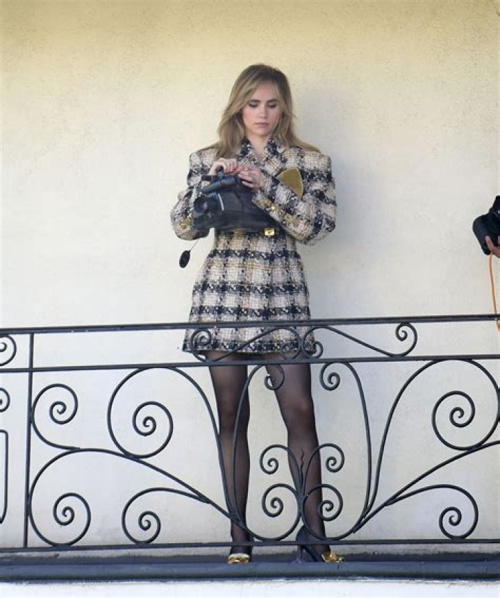 Suki Waterhouse - Bio, Age, Wiki, Facts and Family