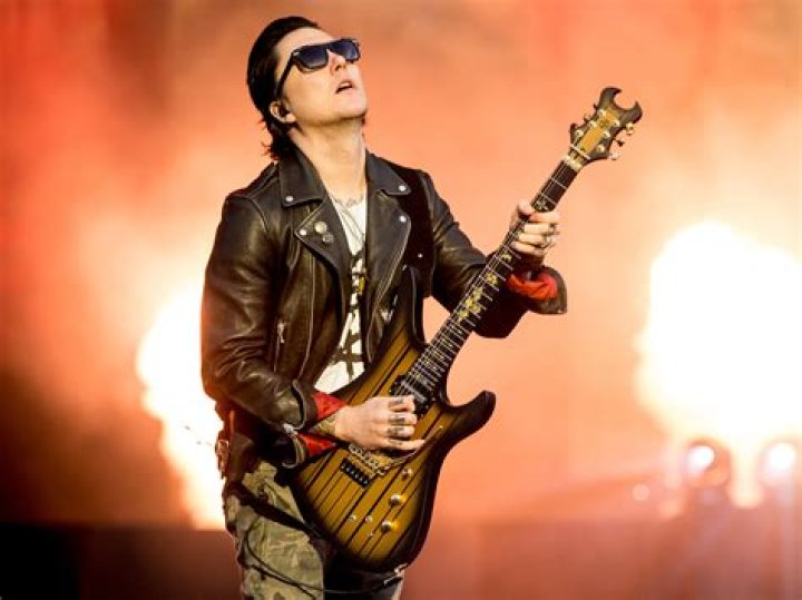 Synyster Gates - Bio, Age, net worth, height, Wiki, Facts and Family