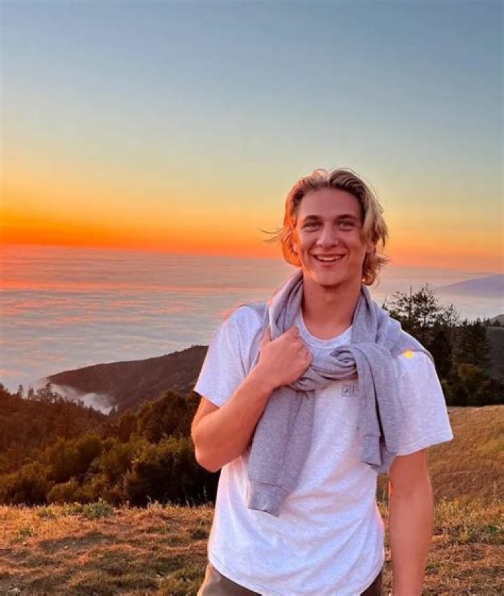 Thomas Kuc - Bio, Age, siblings, height, Wiki, Facts and Family