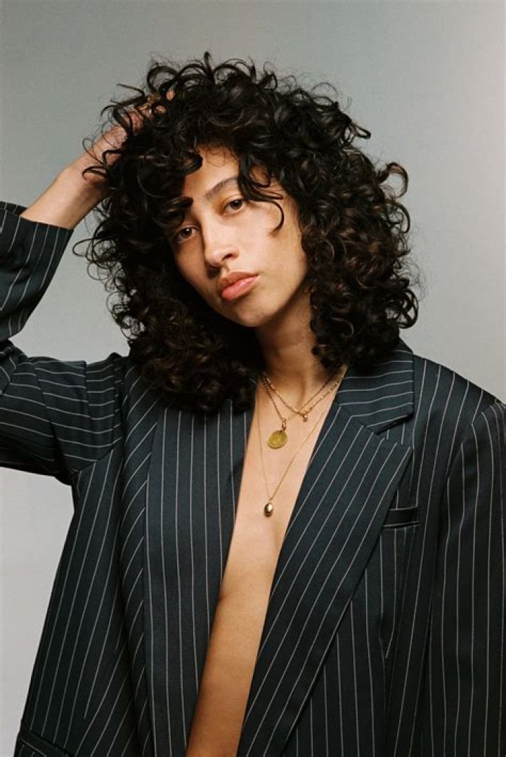 Towa Bird : Age, Birthday, Wiki, Bio and Family, Net Wort...