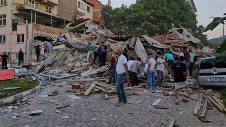 Famous People's Birthdays, october 18, Turkey Celebrity Birthdays