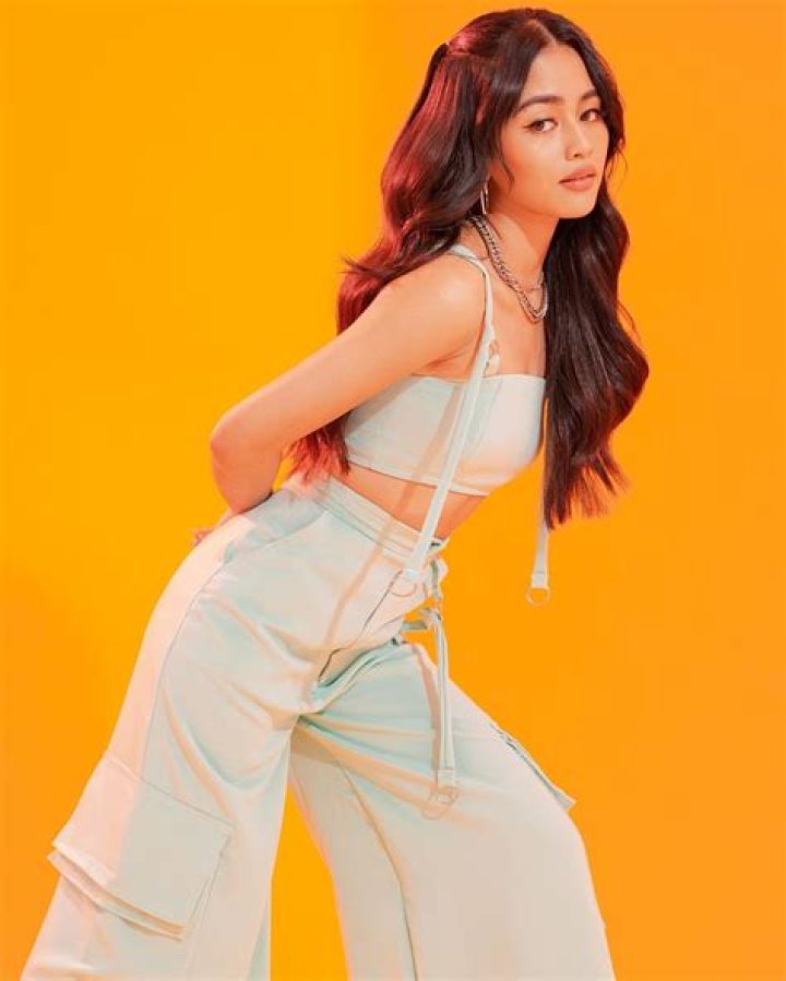 Vivoree Esclito - Bio, Age, Wiki, Facts and Family