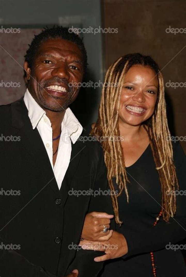 Vondie Curtis-Hall - Bio, Age, net worth, Wiki, Facts and Family