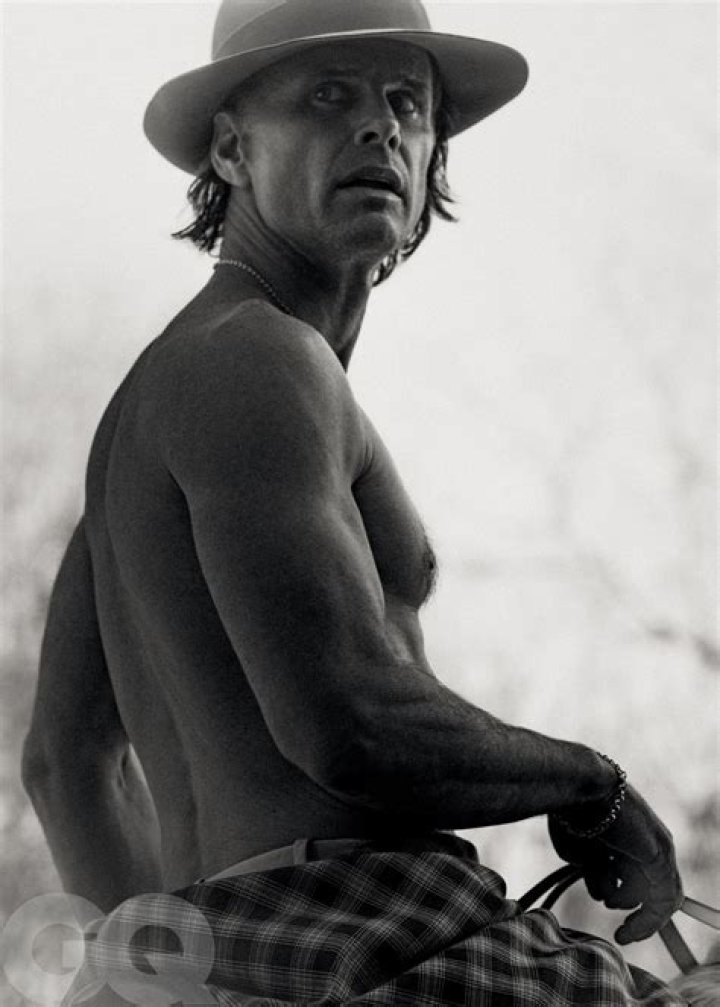 Walton Goggins - Bio, Age, net worth, height, Wiki, Facts and Family