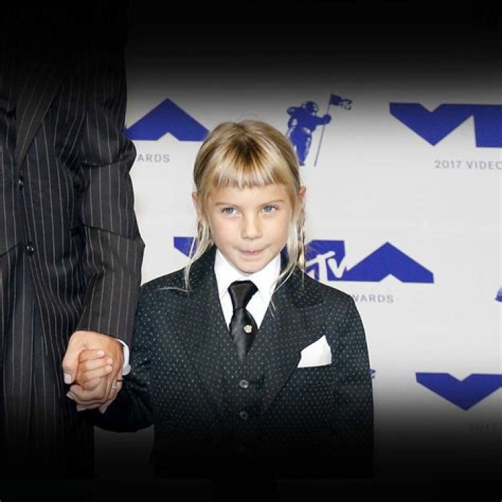 Willow Sage Hart - Bio, Age, Wiki, Facts and Family