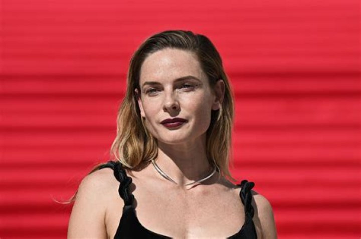 Zoe Ferguson (singer) - Wikipedia, Age, Net Worth, Biography , Spotify, TikTok, Facebook, Facts and Family